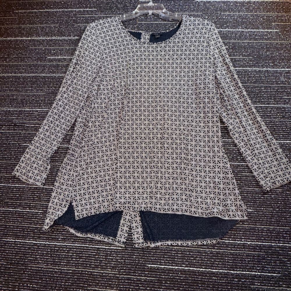 J. Jill Wearever Tunic Women XL Black White Geometric Floral Button Back